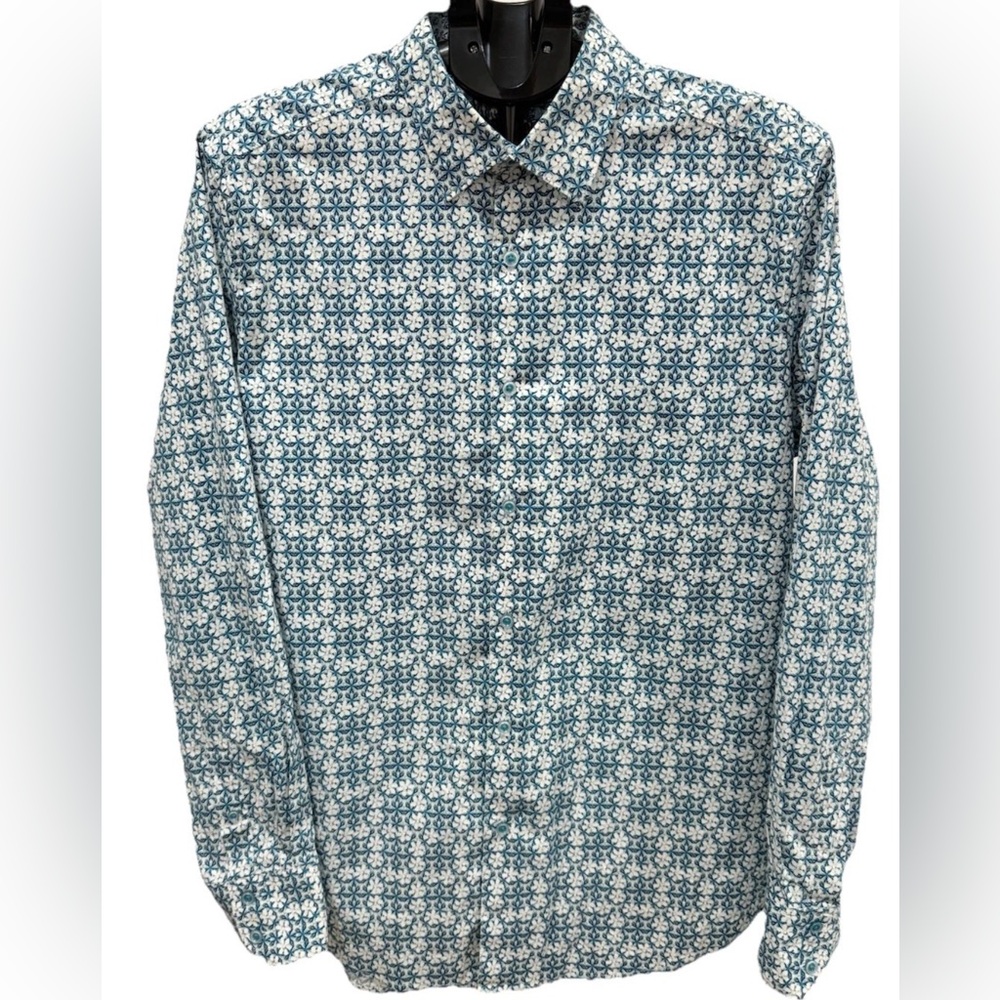 Robert Graham Size xl Blue & White Floral Long Sleeve Button Front Shirt